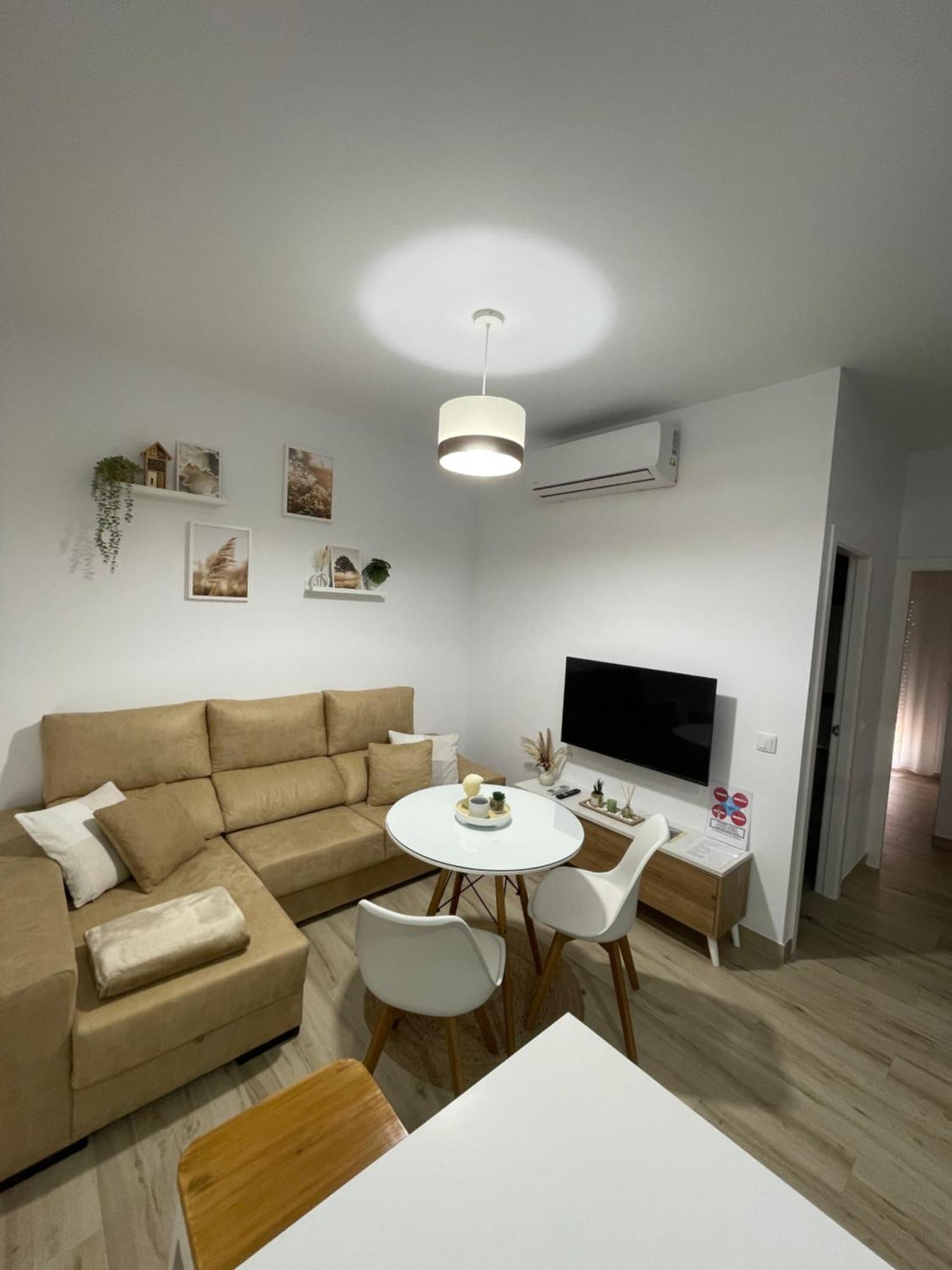 Apartamento Vitelio Carmona  Luaran gambar